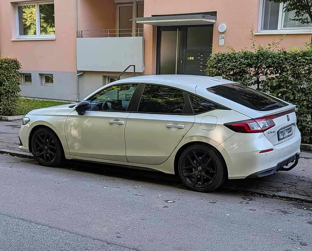 2026 Honda Civic: Price, Specs, MPG & Full Review